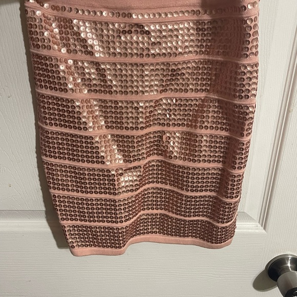 Sequin Embellished Pink dress with back out design - Picture 2 of 4